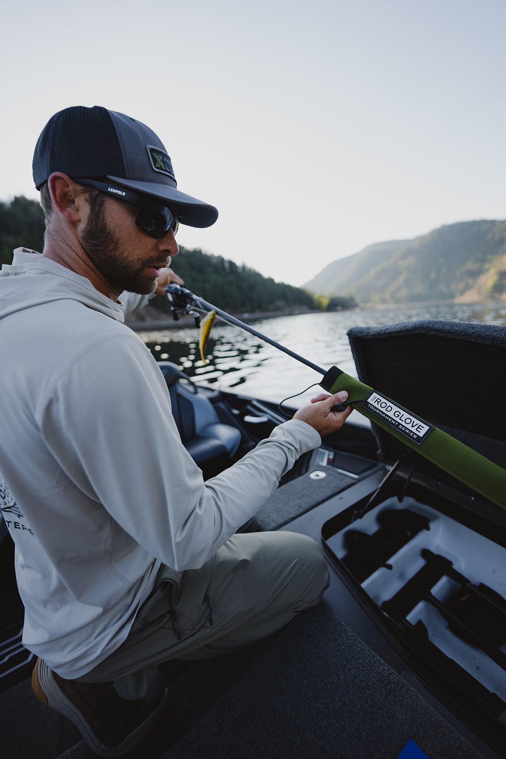 Tournament Series Casting XL (Fits 7'6" to 8'6")