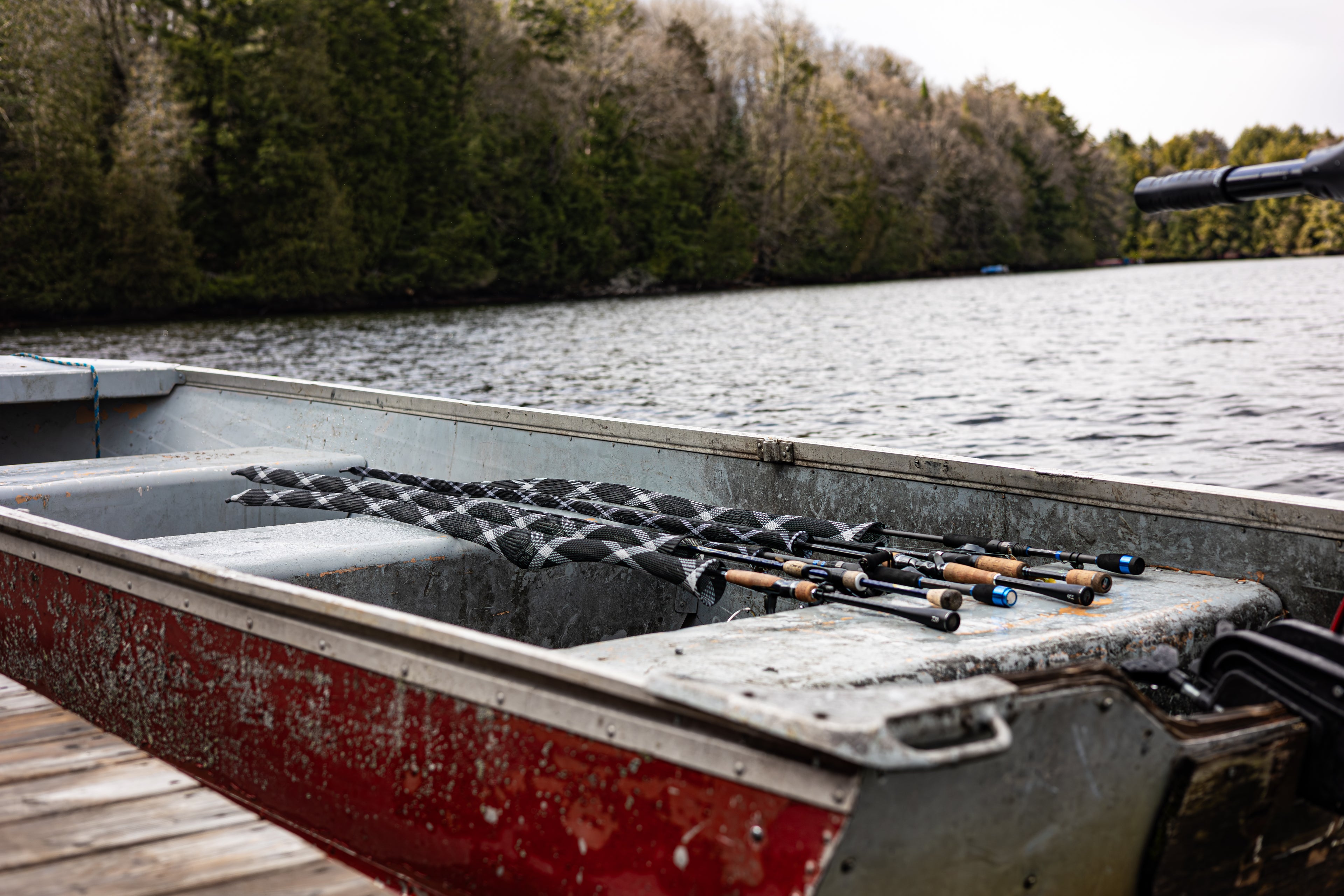 Spinning Rod Glove (Fits 6'6" to 7'6")